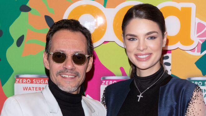 Marc Anthony y su esposa Nadia Ferreira