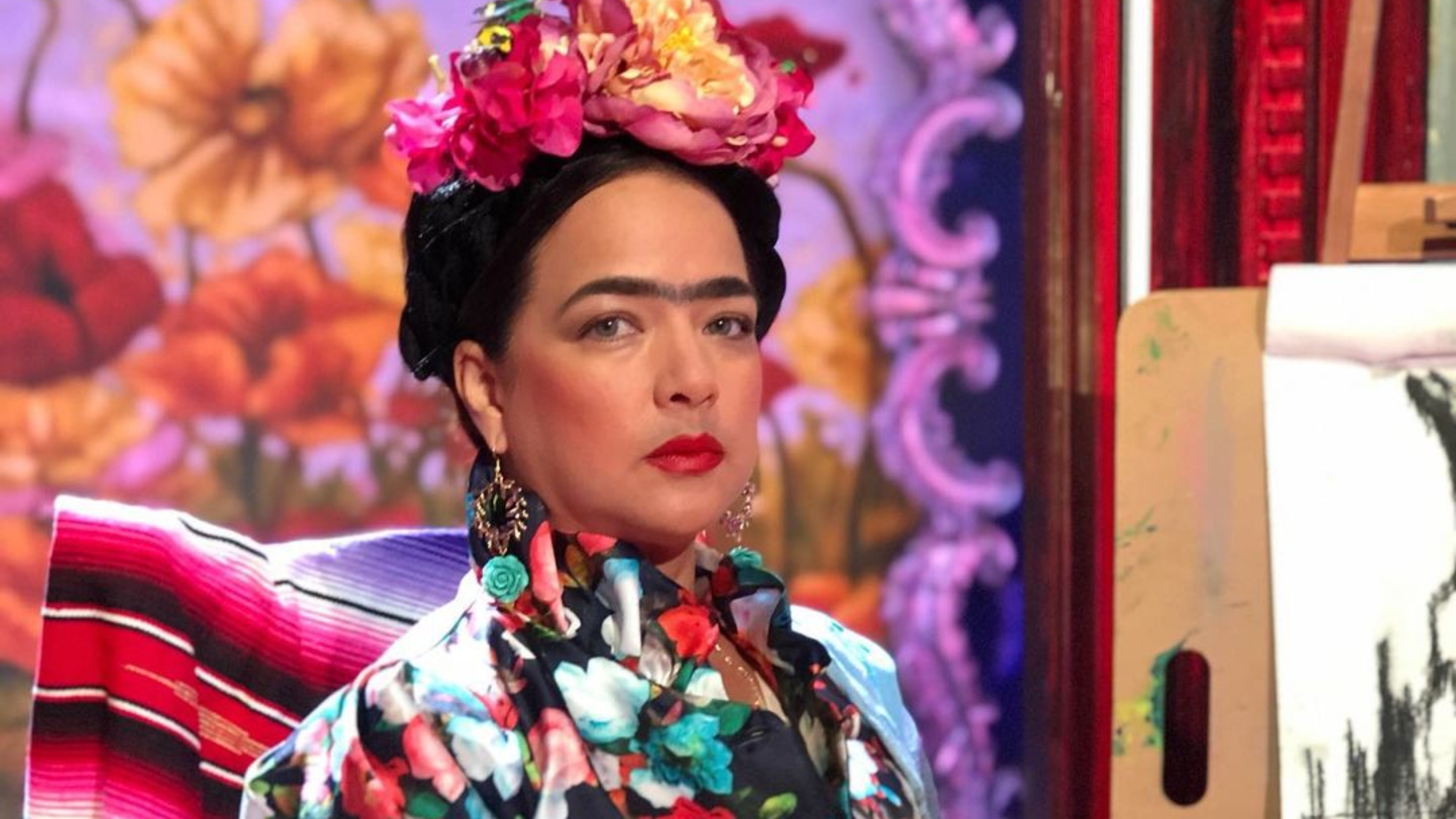 Adamari López disfrazada de Frida Kahlo