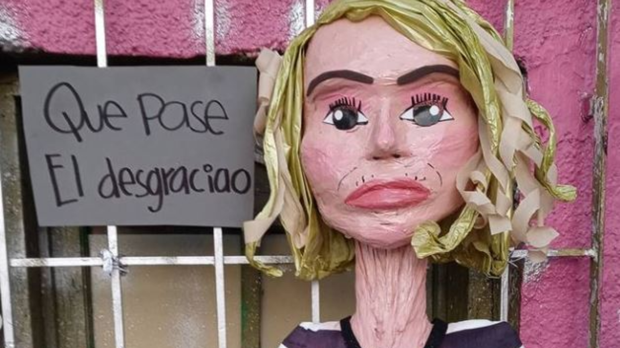 Piñata de Laura Bozzo