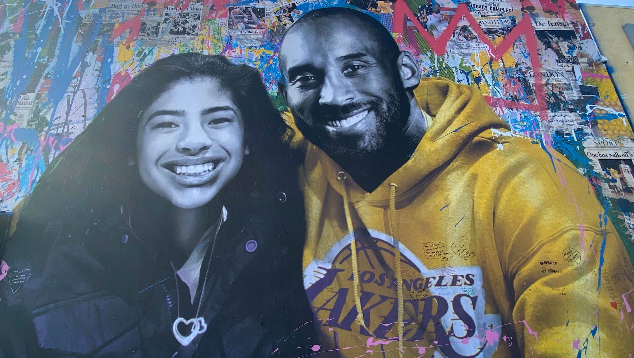 Mural of Kobe Bryant and Gianna Bryant in Los Angeles