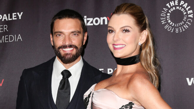 Julián Gil y Marjorie de Sousa