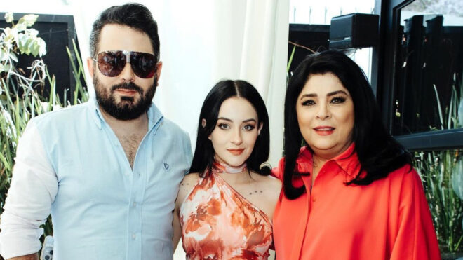 Victoria Ruffo baby shower