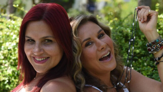 Monika Sánchez y Yolanka Sánchez