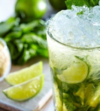 water with mint