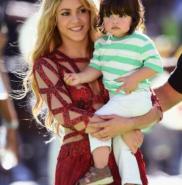 shakira milan mundial 2014