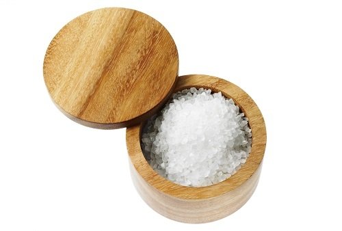 ways to use salt in your beauty routine