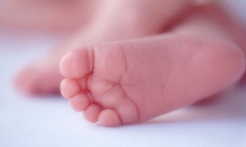 baby feet