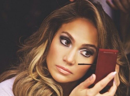 Jennifer Lopez get her lips done?