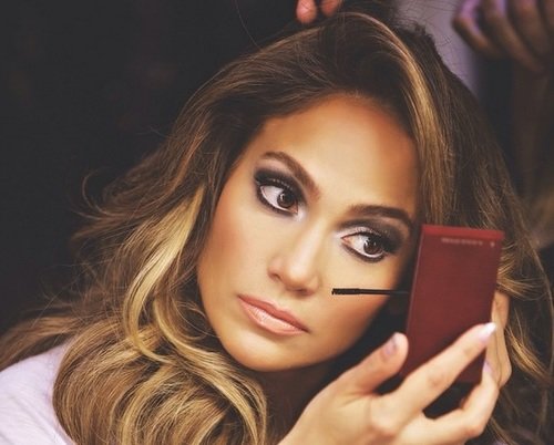 Jennifer Lopez get her lips done?