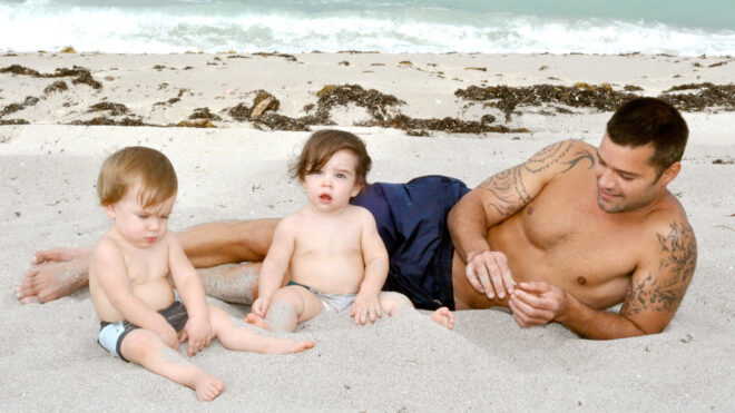 ricky martin con sus hijos