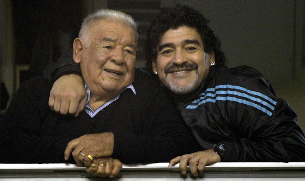 Papa y Maradona Getty