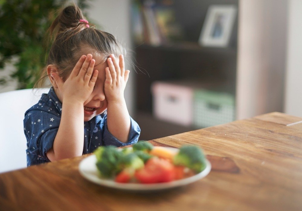 niña que no quiere comer