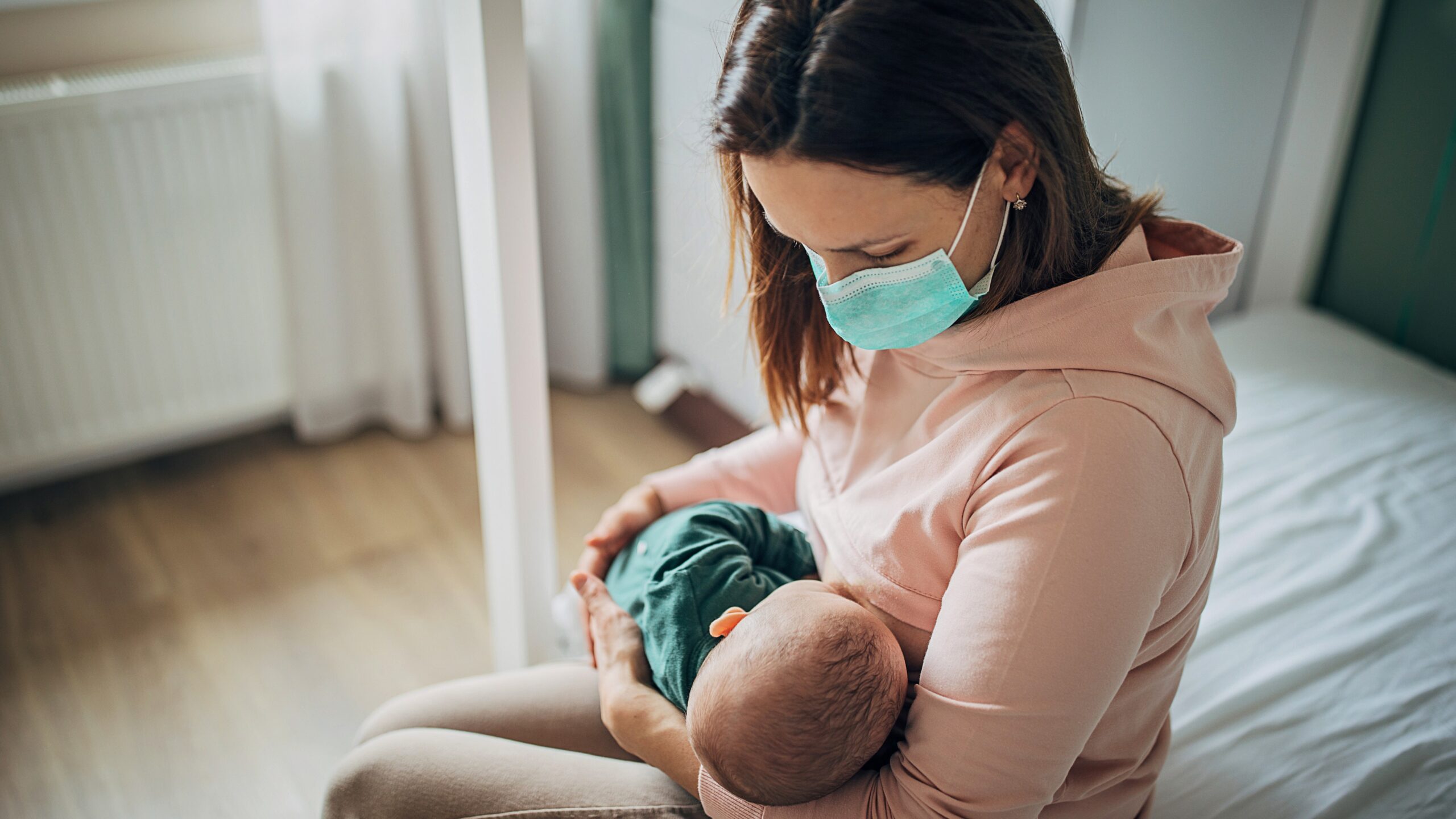 madre lactando coronavirus