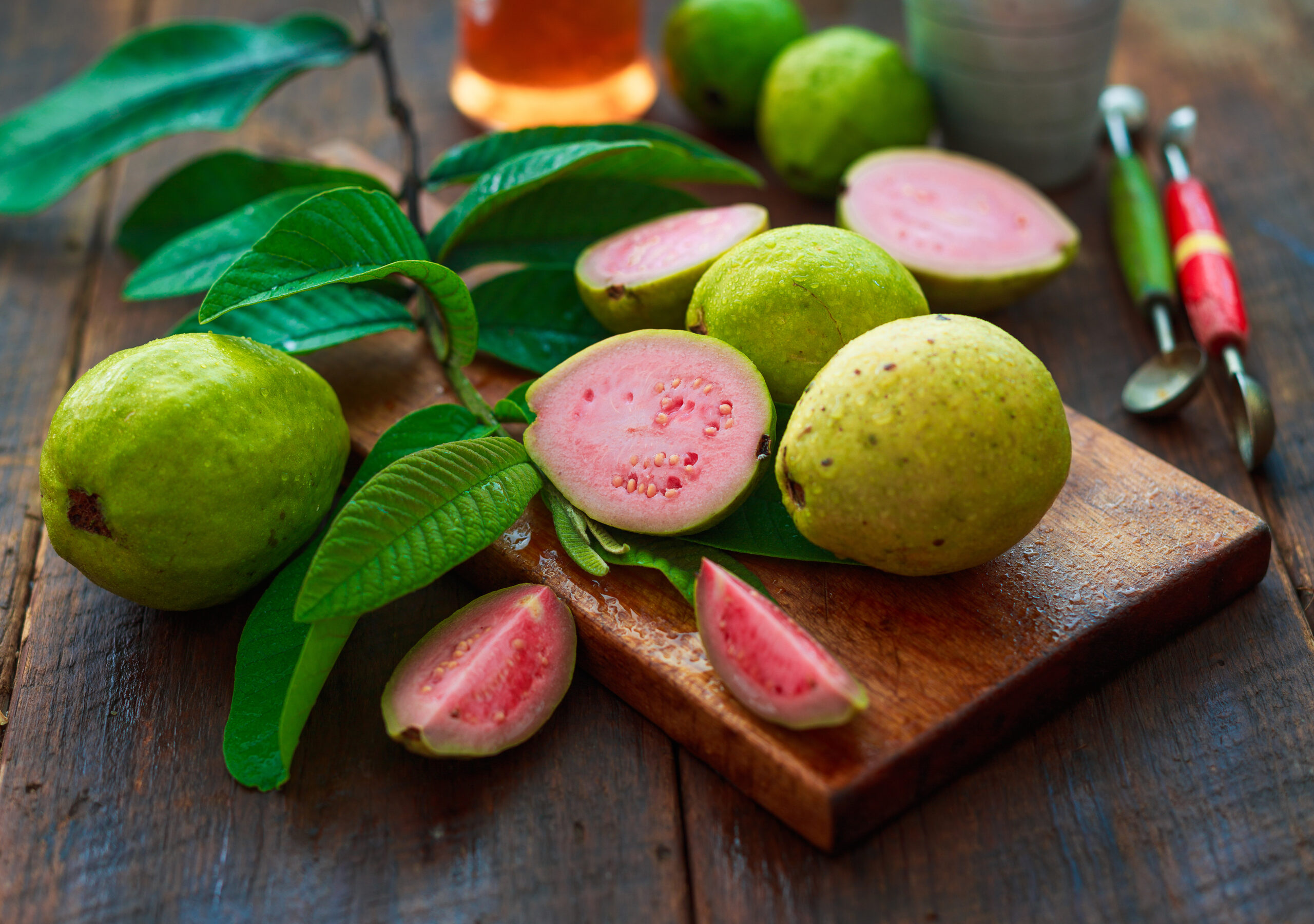 Guayaba con sus hojas para la salud