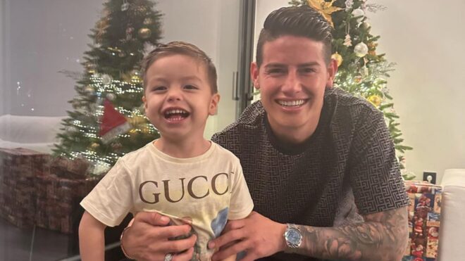 James Rodríguez y su hijito