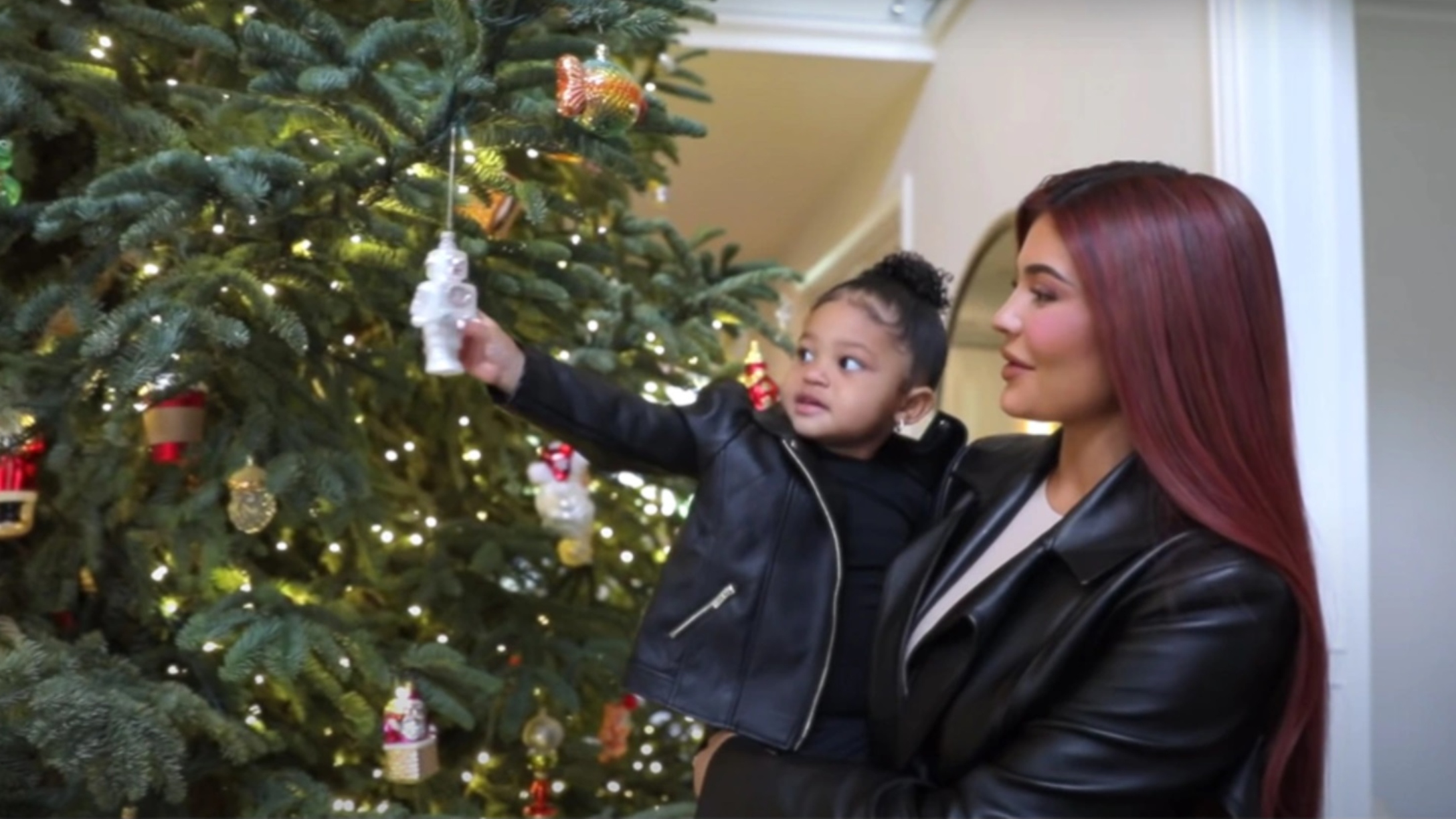 Kylie Jenner y Stormi en Navidad