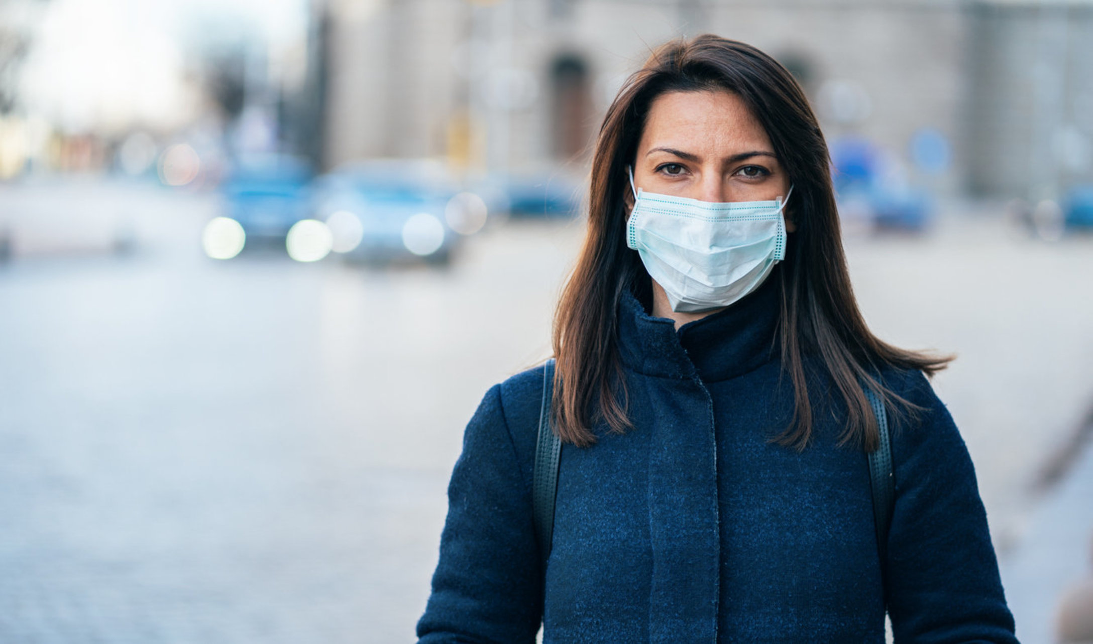 Mentira: La mascarilla clínica me protege de contagiarme de Covid-19.