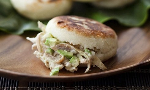 arepas with reina pepiada