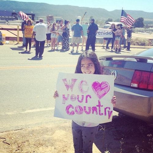 kariz rivera, hija de lupillo rivera, lupillo rivera protesta inmigracion