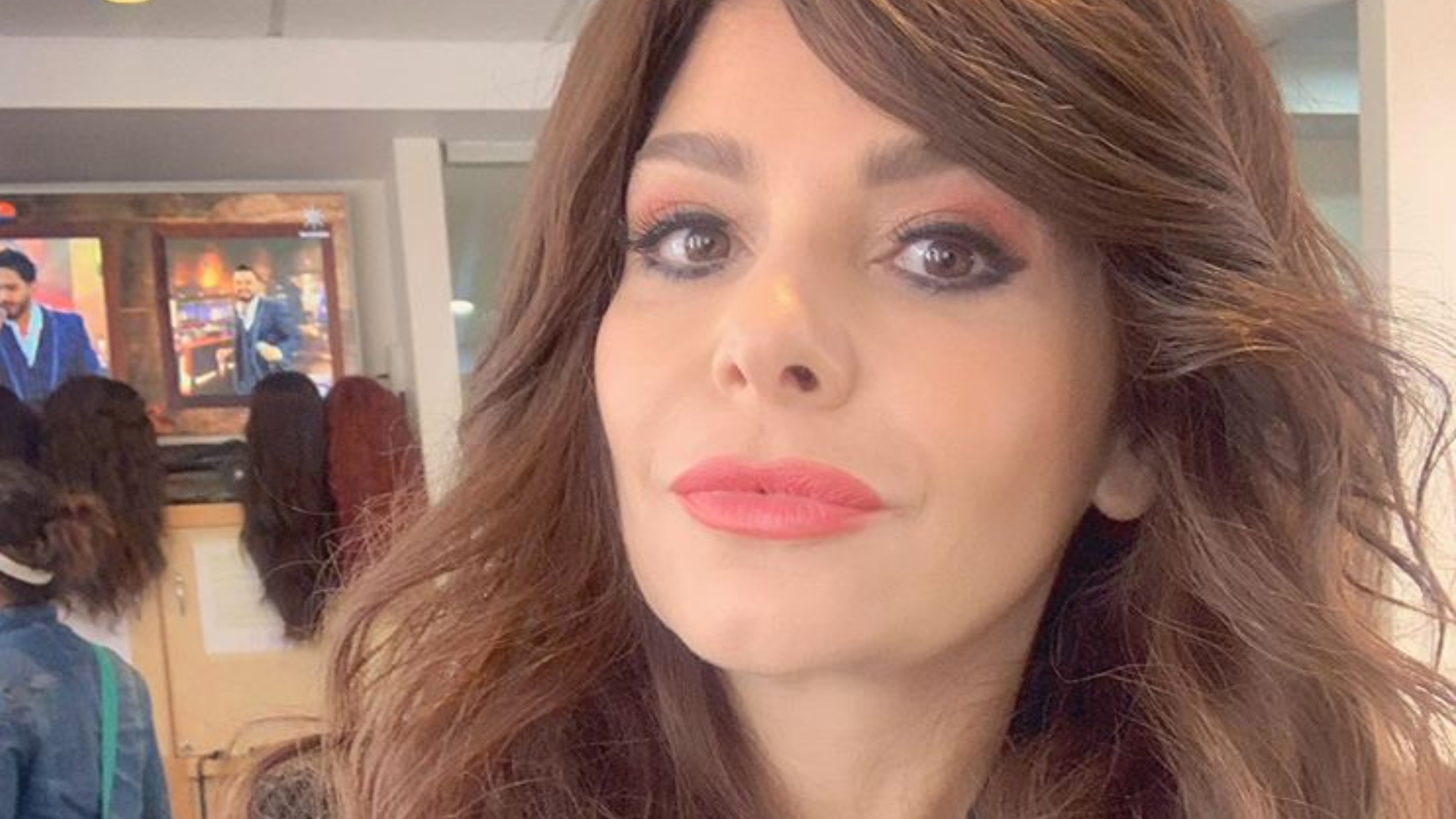 Itatí Cantoral look de peluca