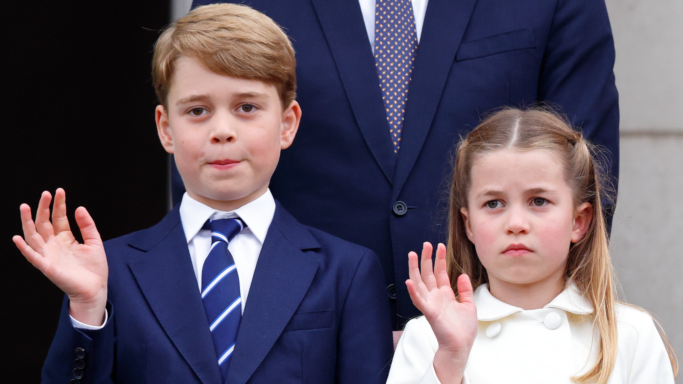 prínipes George y Charlotte