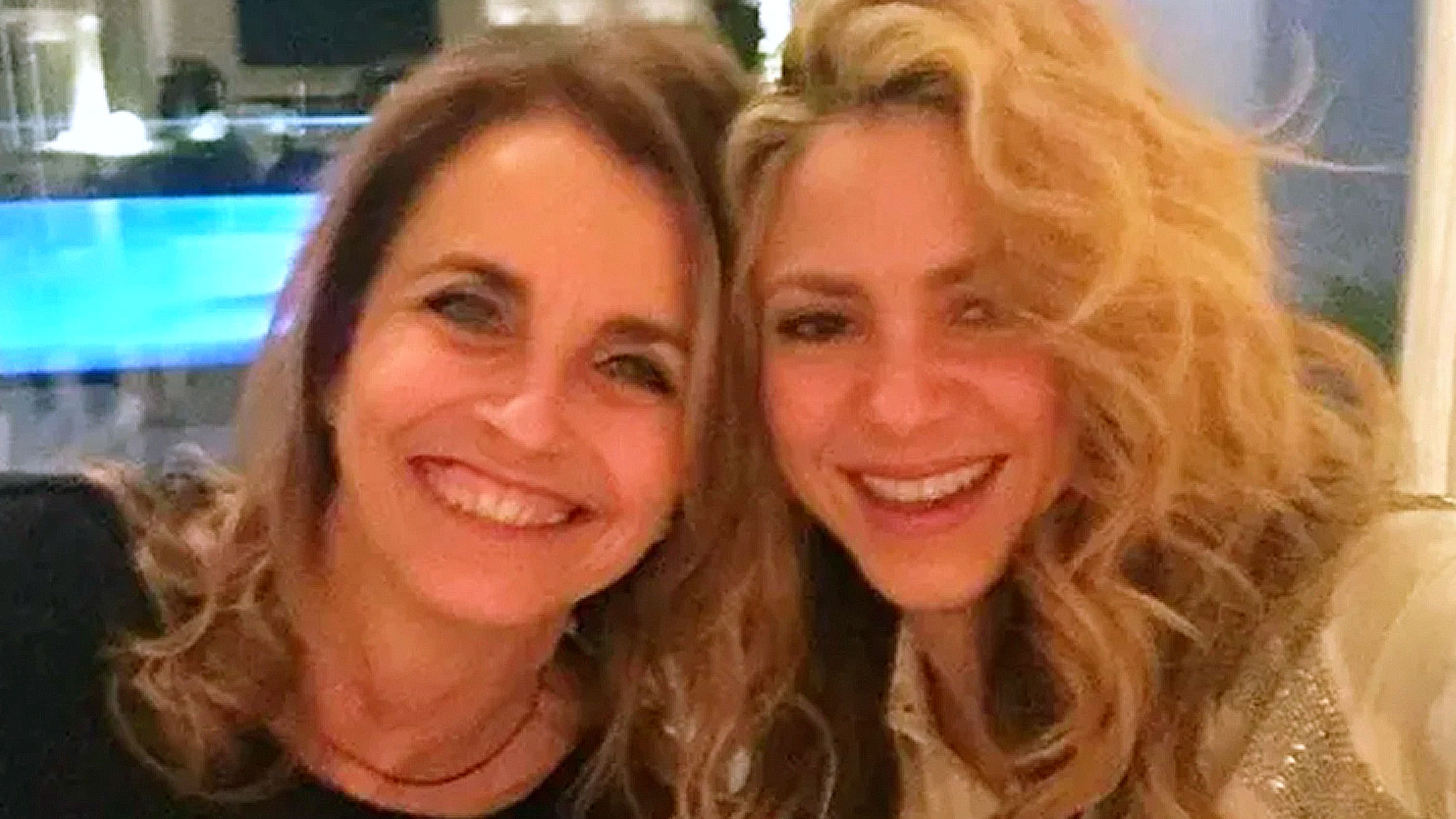 Montserrat Bernabéu y Shakira