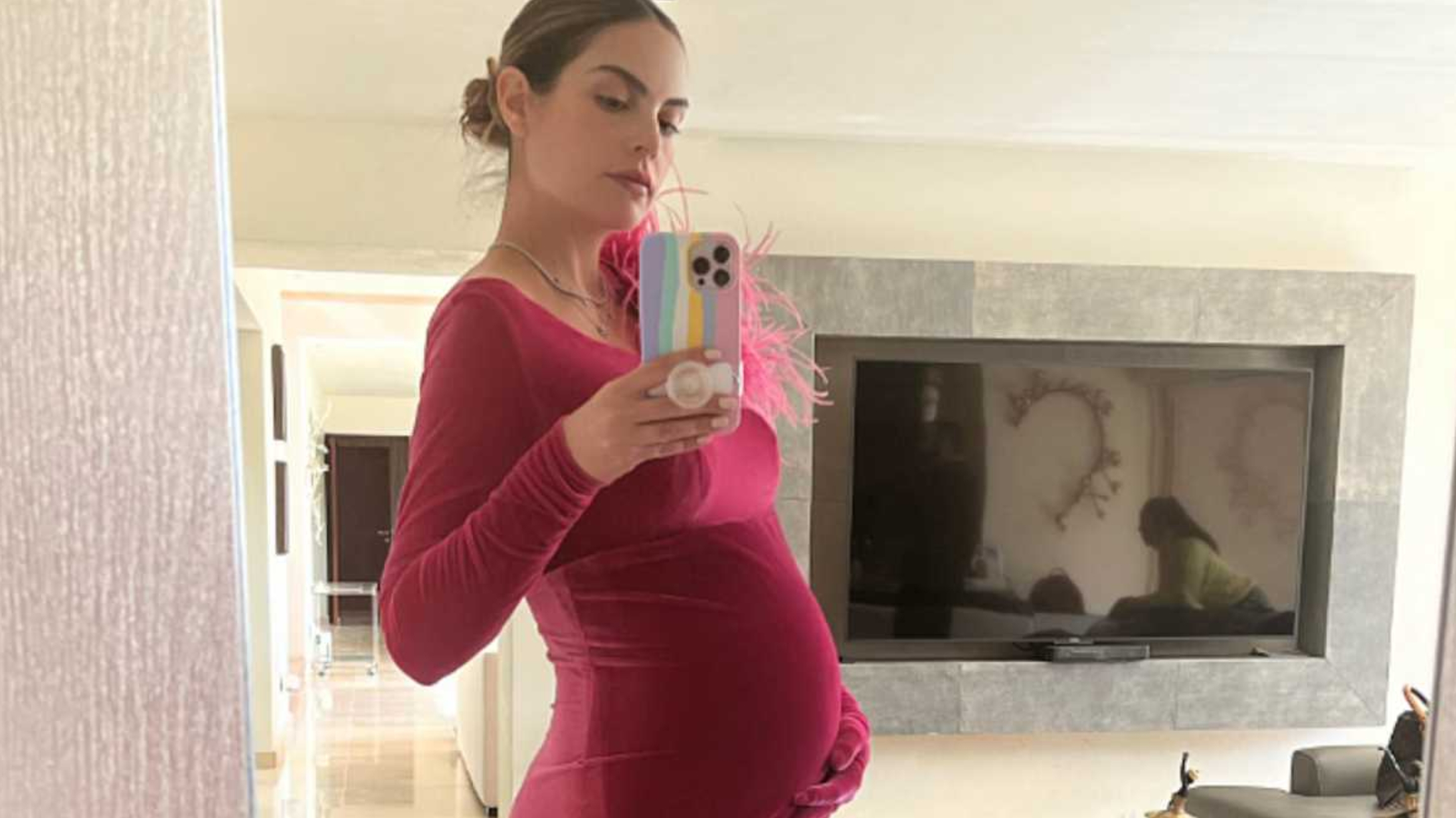 Ximena Navarrete embarazada