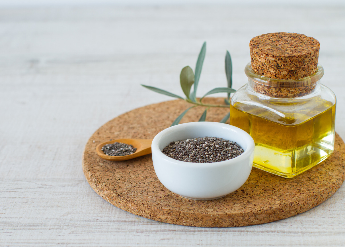 Chia oil with seeds