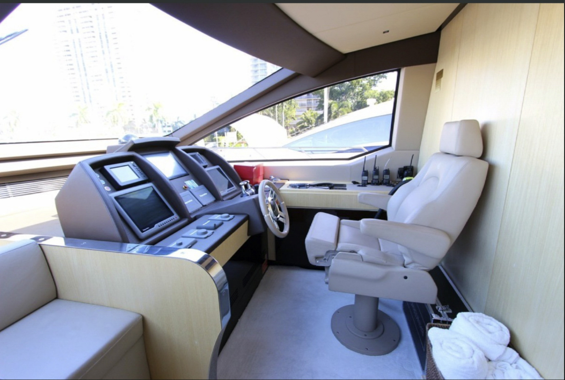 EXC VIsta Interior