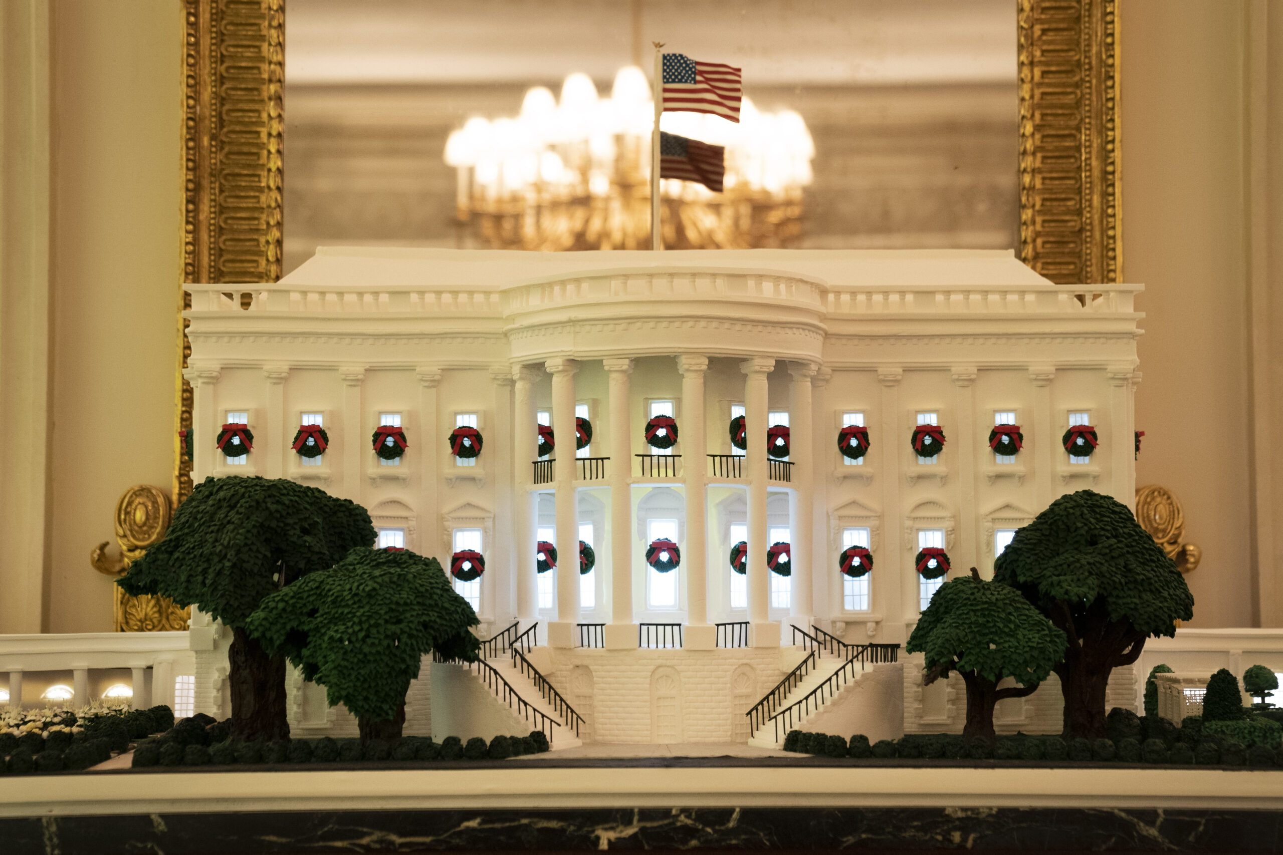 White House Holds Press Preview For Its Christmas Décor