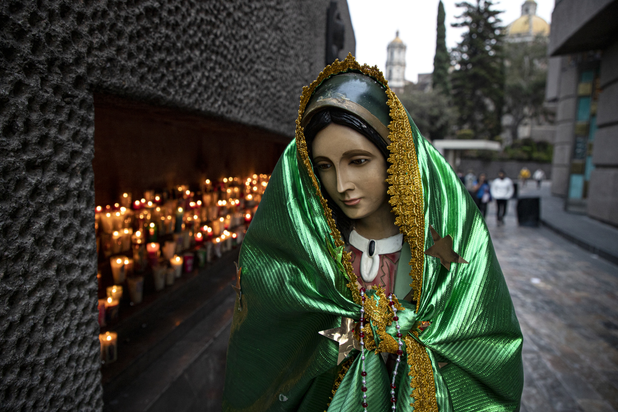 Virgin parishioners of Guadalupe.