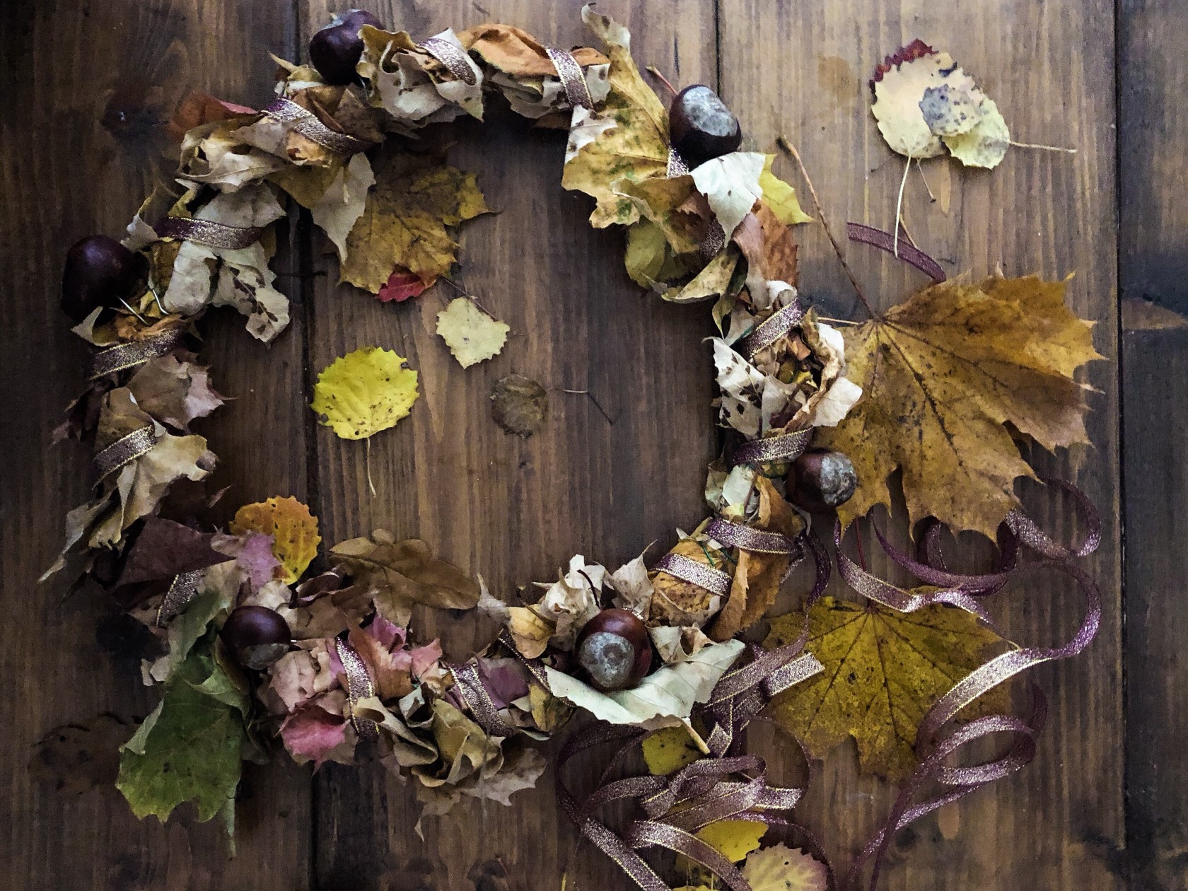 autumn-wreath-diy_t20_1b3J09.jpg