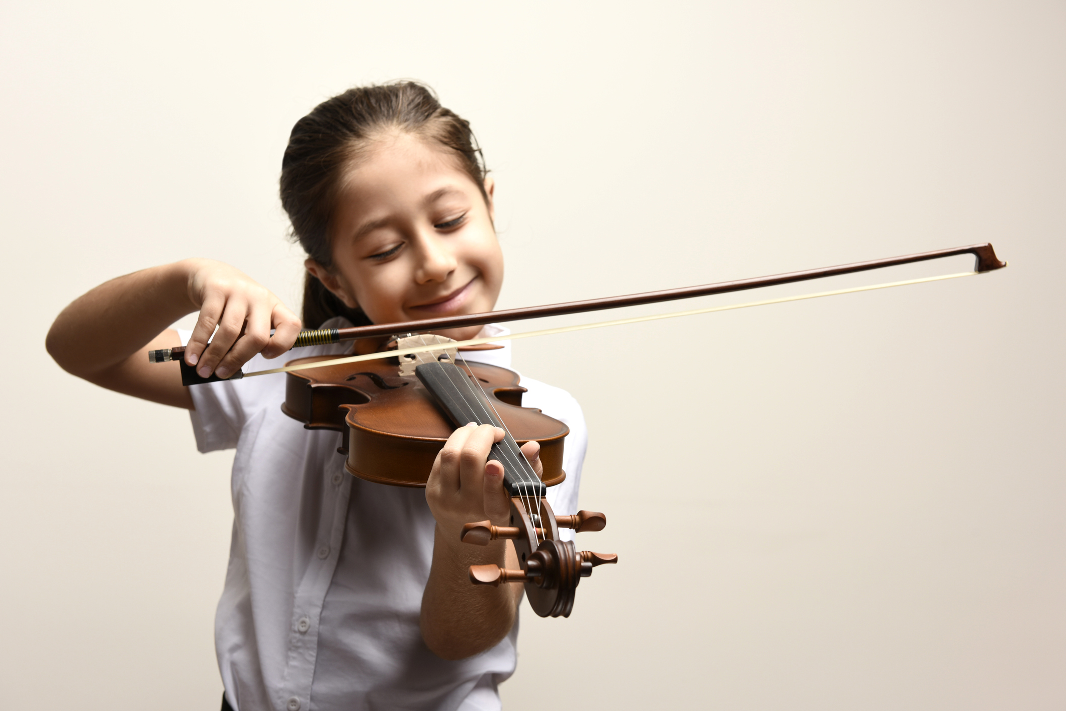 violin and girl