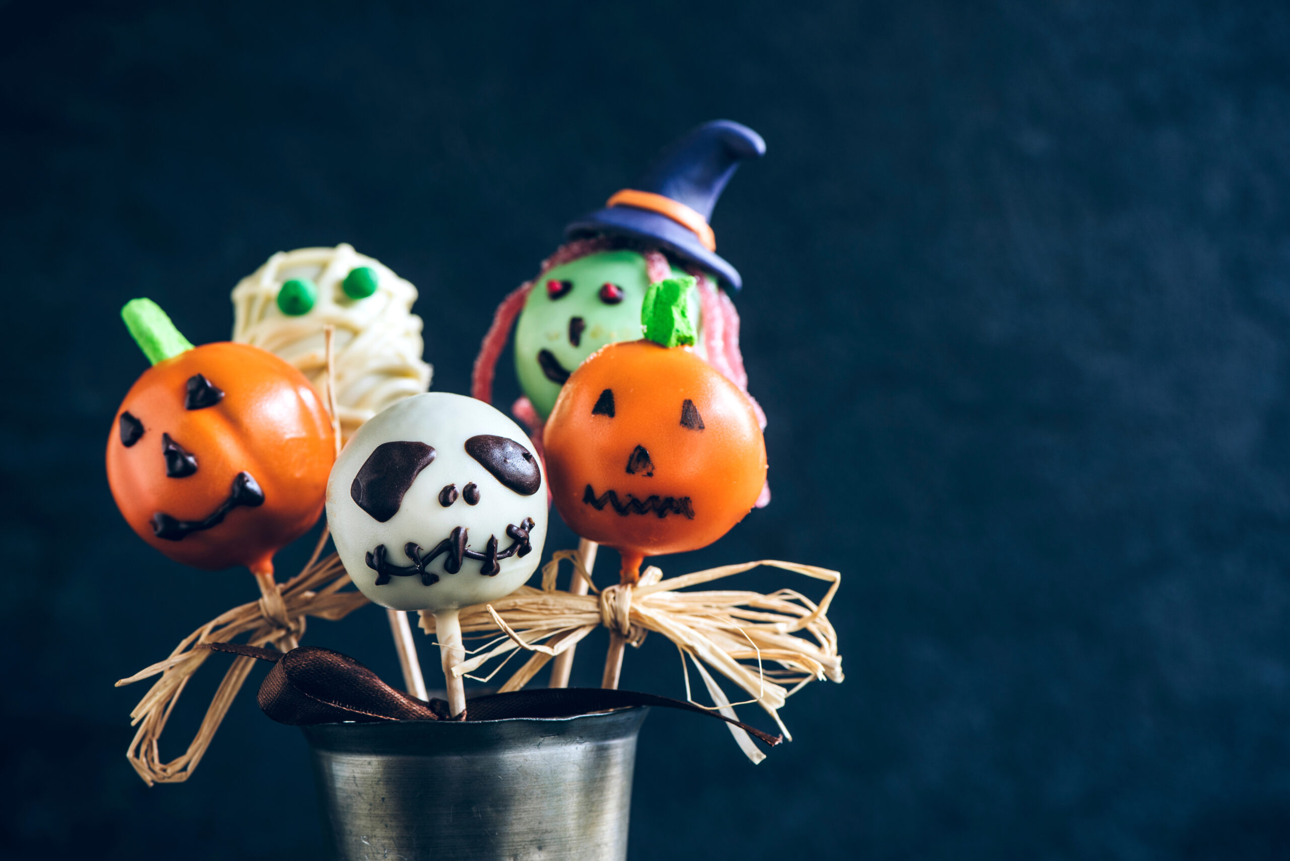 Halloween cake pops