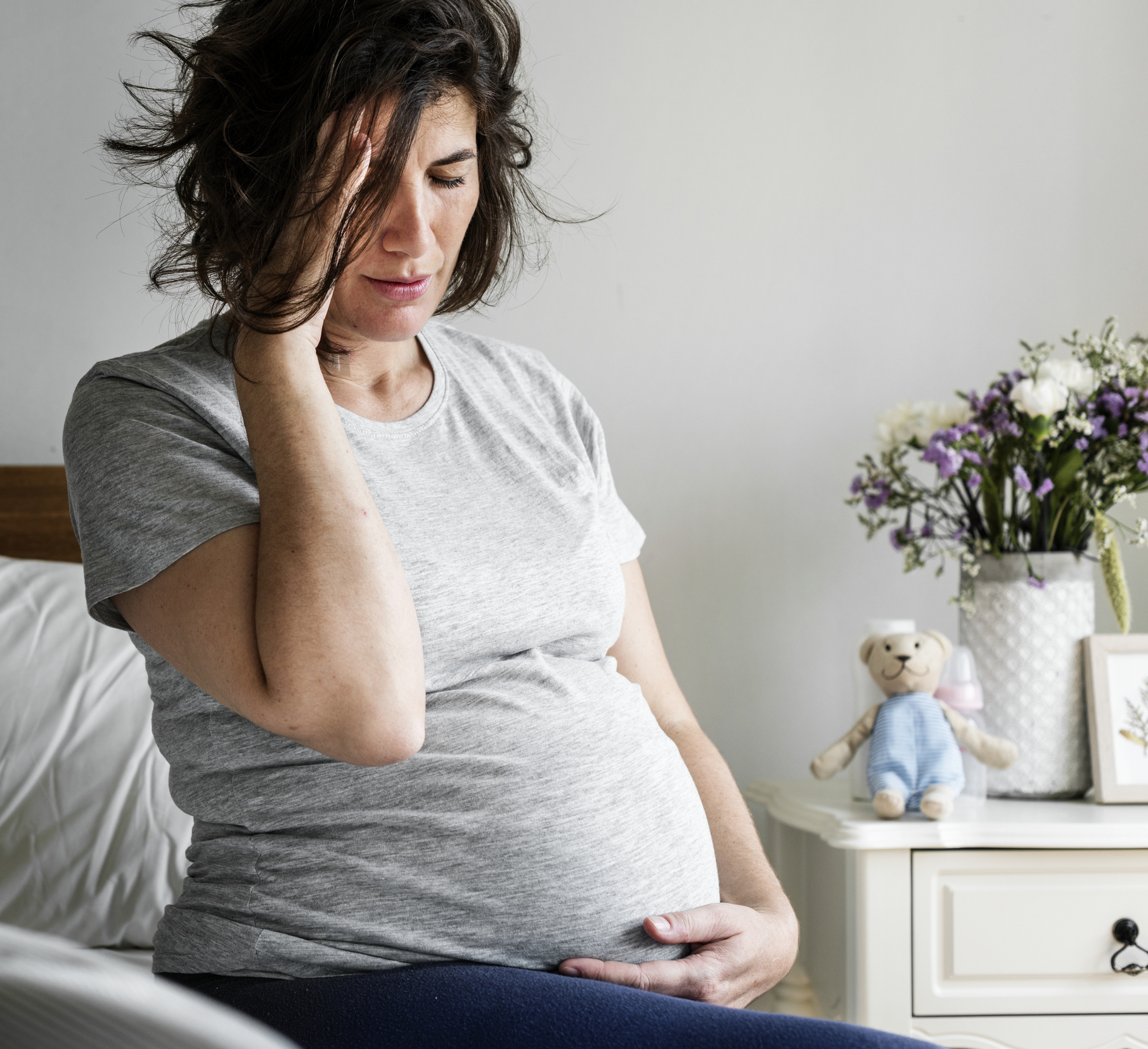 Pregnant woman with a headache