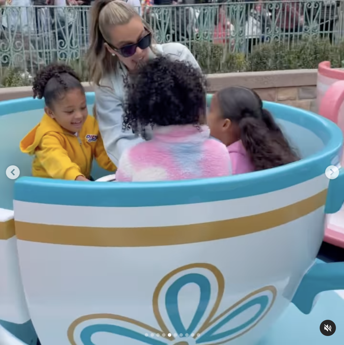 khloe-true-disneyland-tea-cup-ride-1.png