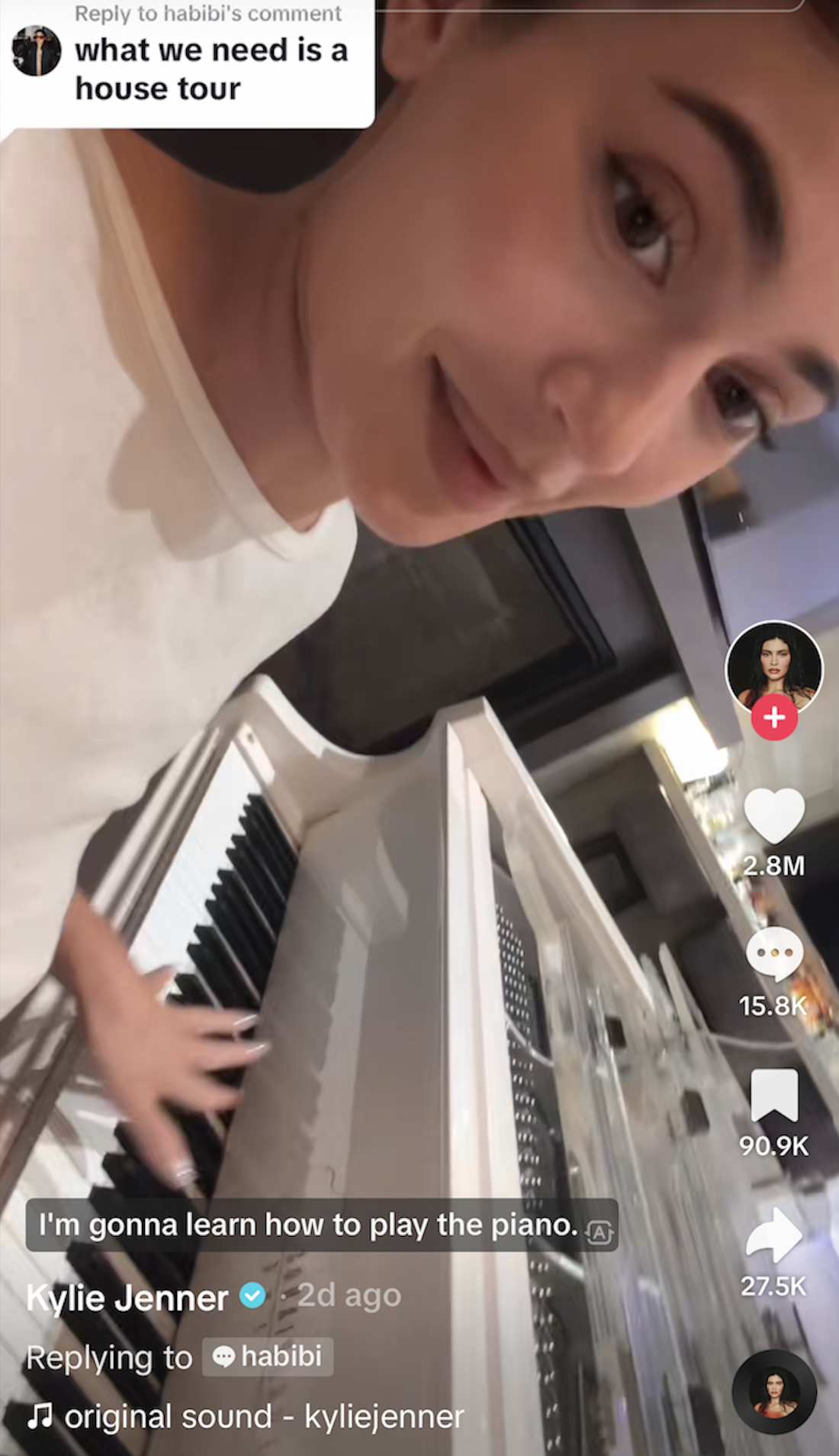 kylie-jenner-piano.png