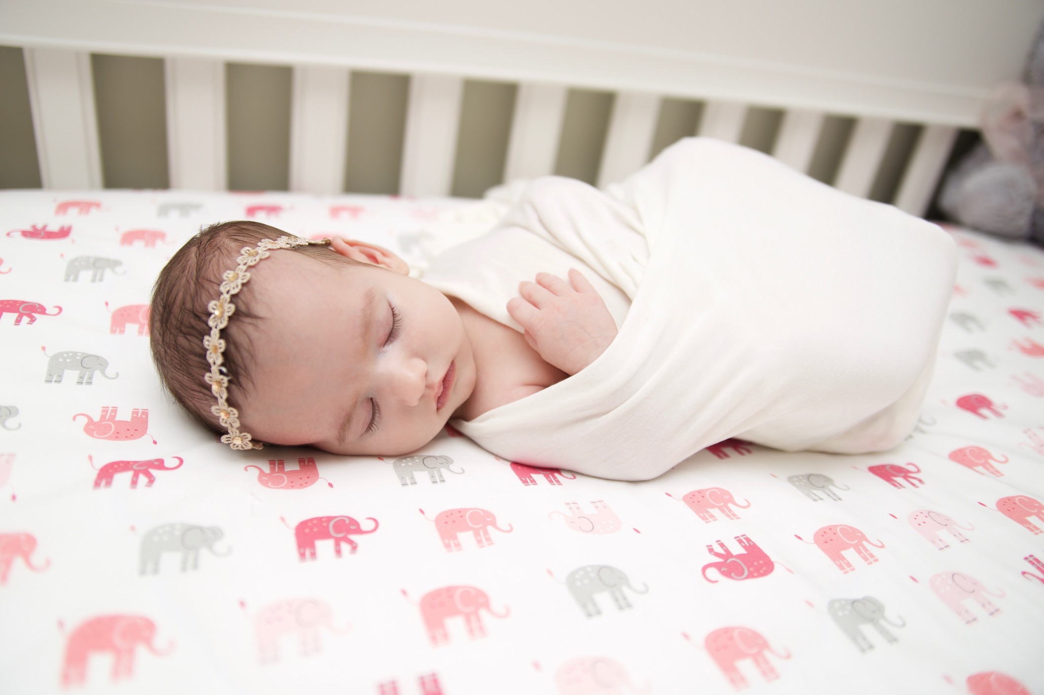 newborn-sleepy-baby_t20_wQEdVK-1.jpg