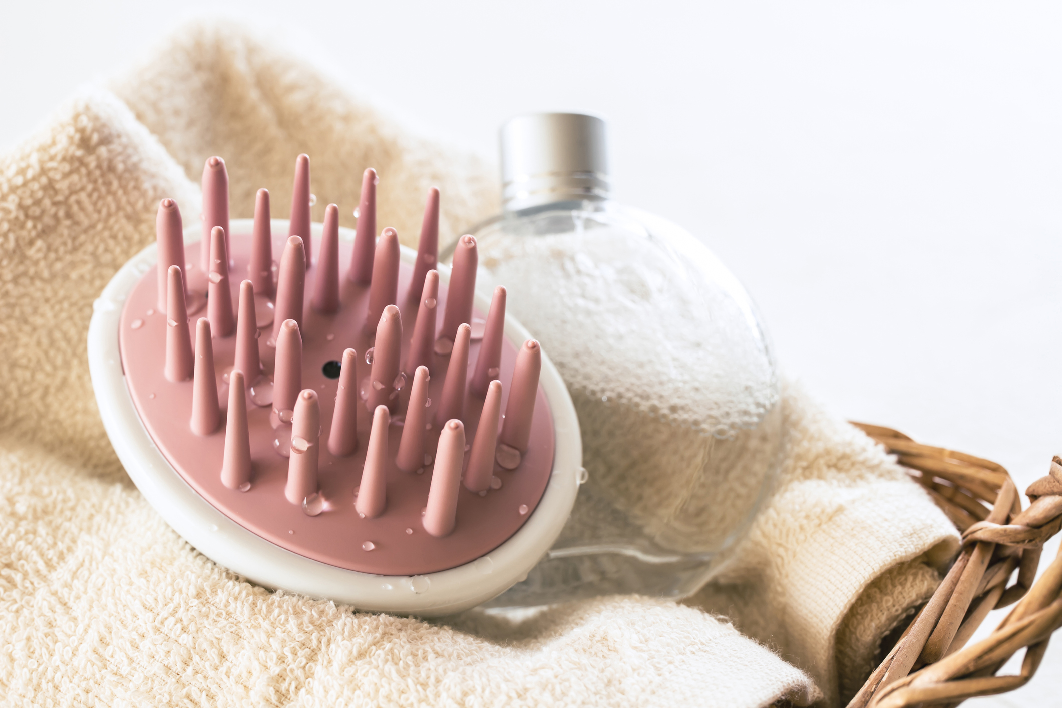 Shampoo brush for hair care