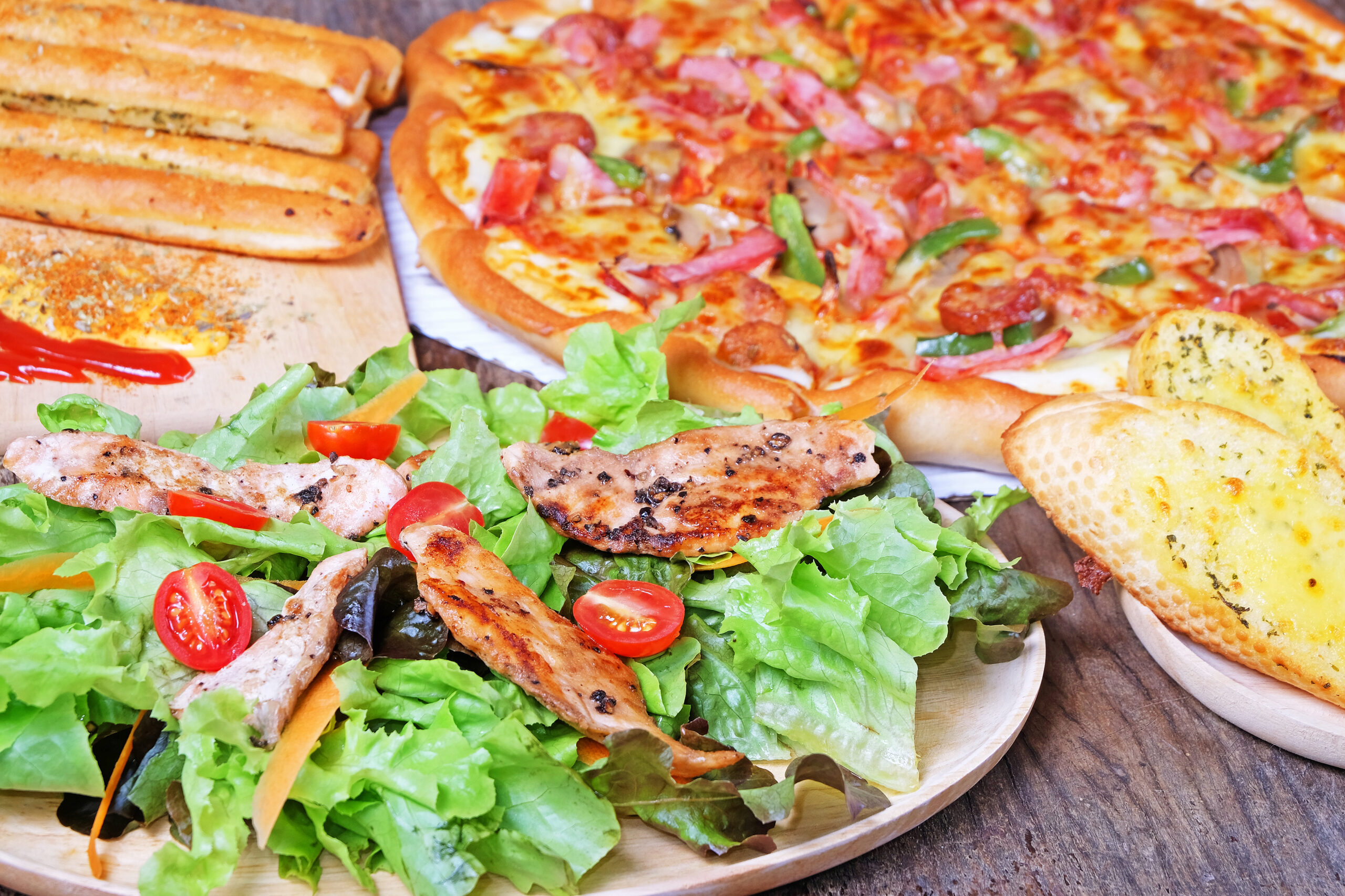 Chicken,Salad,And,Pizza,With,Pepperoni,smoked,Chicken,,Cheese,And,Toppings.