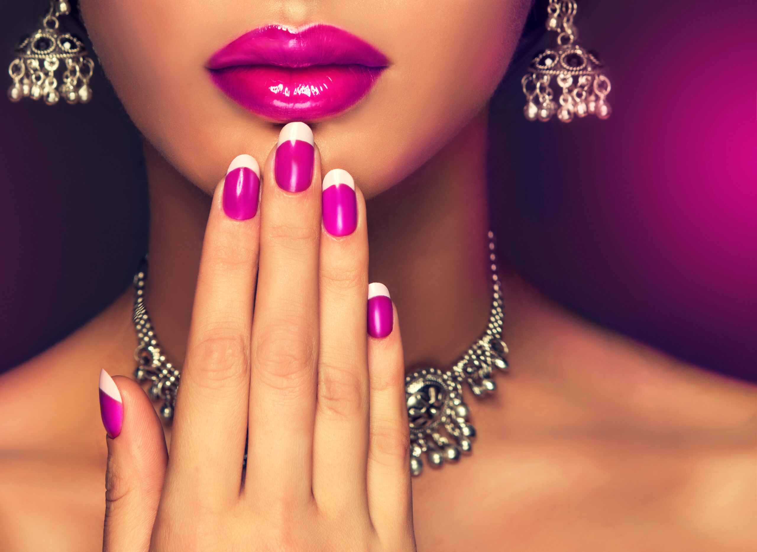 Uñas fucsia