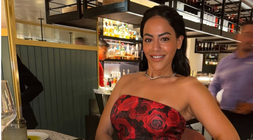 Mujer atropella a familia