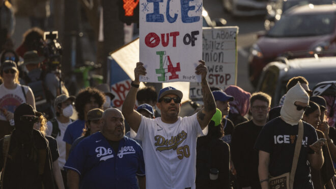 US-POLITICS-IMMIGRATION-BASEBALL-DODGERS