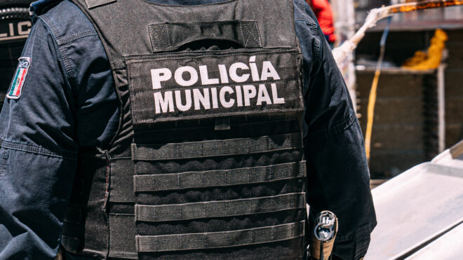 Policía