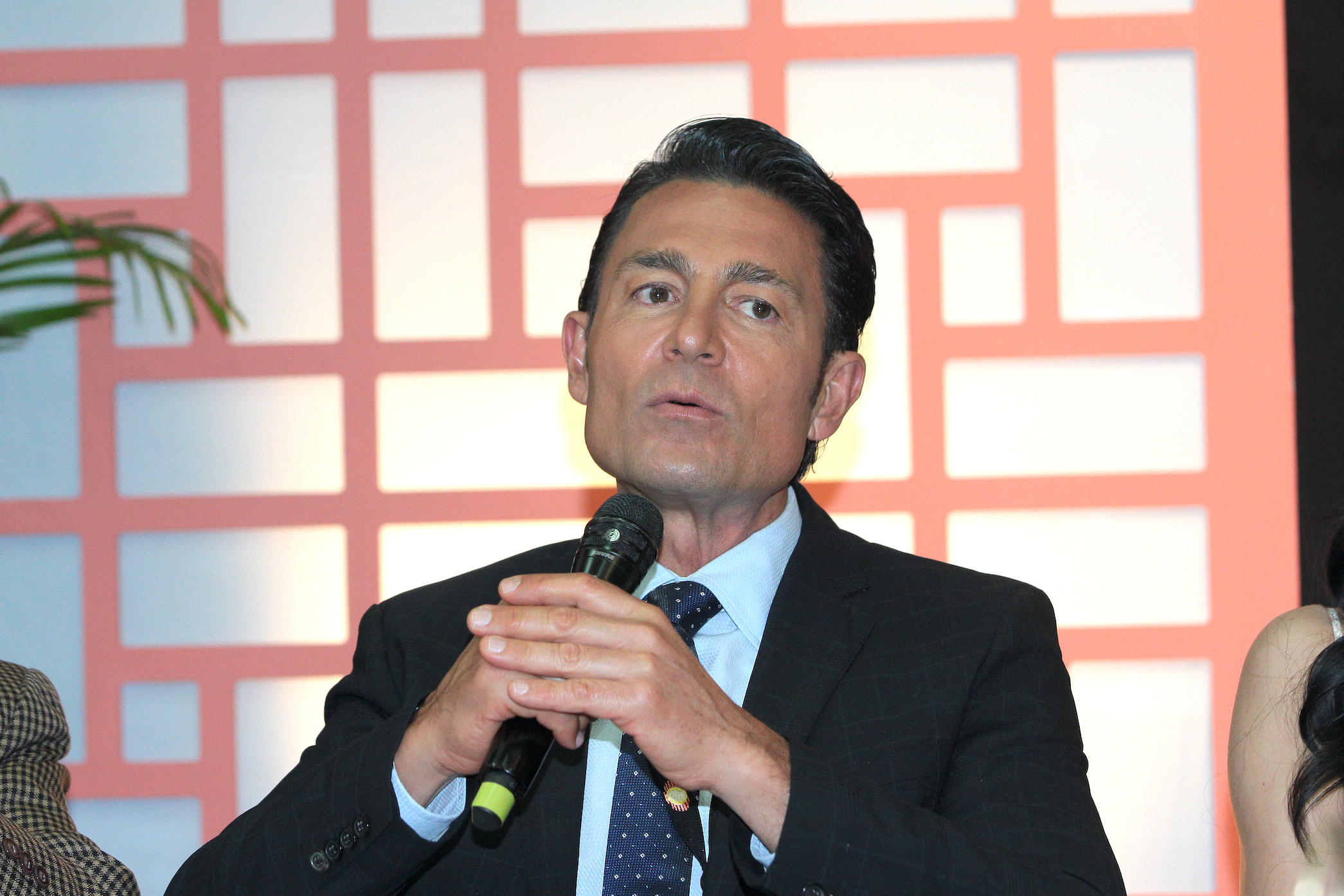 Fernando Colunga