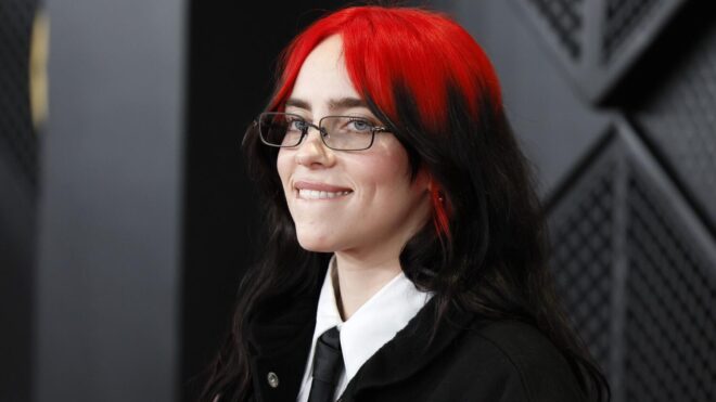 Billie Eilish arrives on the Red Carpet