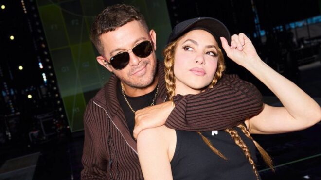 Alejandro Sanz y Shakira cantan Bésame
